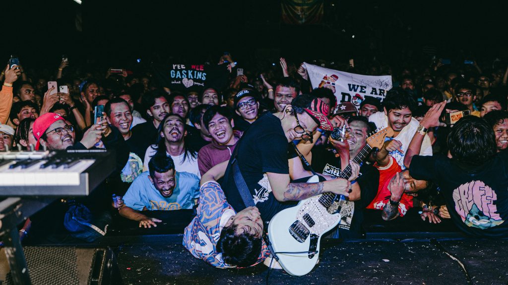 Gathering Dorks Tua dan APWG Tobat di Pee Wee Gaskins X Paguyuban Crowd Surf Pee Wee Gaskins X Paguyuban Crowd Surf